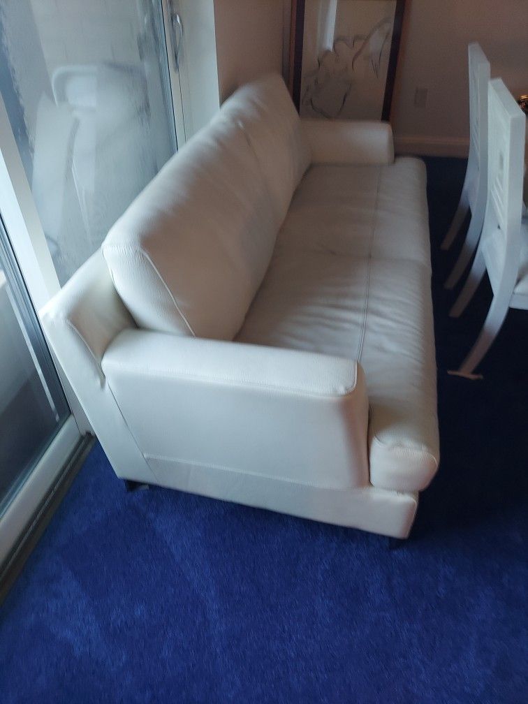 Leather couch designer