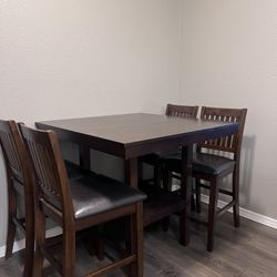 Ashley’s Kitchen Table