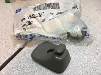 Sun visor clips Impala Monte Carlo 00/05 GM 10424922