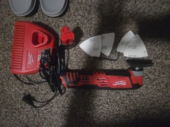 Milwaukee M12 Oscillating Multi-Tool Kit (Battery + Charger) 🔥