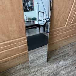 Plexiglass Mirrors For A Home Gym 
