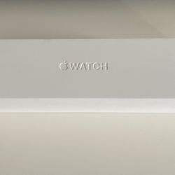 Apple Watch 5 GPS Series With Free Black Metal Band 