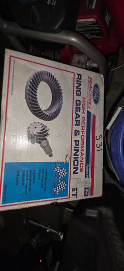 Ford 8.8 inch 3.31 gears.