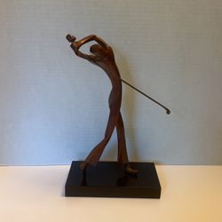 Bronzed Golfer Sculpture 