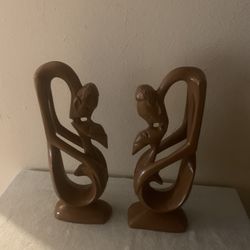 Beautiful Pair Of Wooden Statues (kissing Couple)