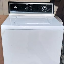 WASHER WASHING MACHINE 110V EXCELLENT CONDITION AND VERY CLEAN 