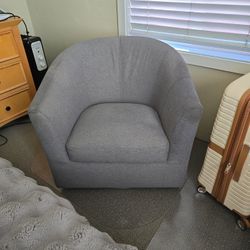 Swivel Chair 