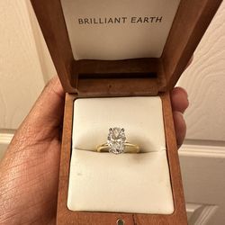 Oval diamond Engagement Ring
