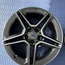 Complete Set Wheels 2020 Mercedes Benz C43 AMG