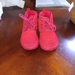 Kid Uggs Size 9