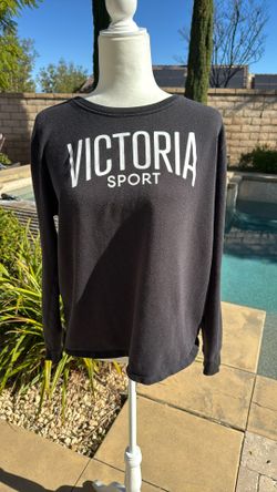 Victoria Secret Pullover - Large