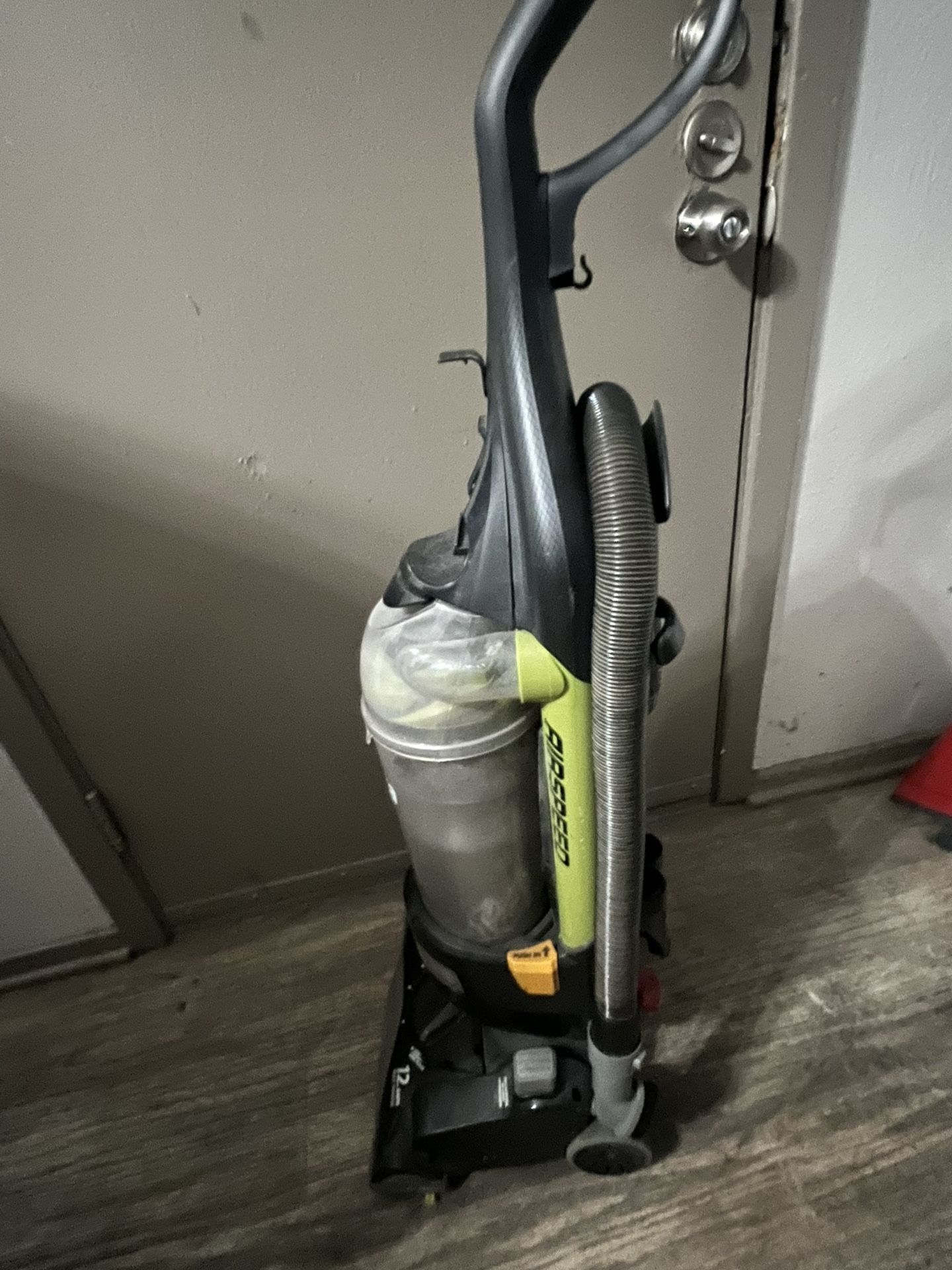 Vacuum Cleaner