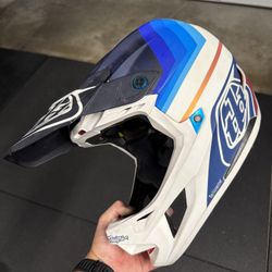 Troy Lee Designs D4 Helmet L / Oakley Airbrake MX Goggles For MTB