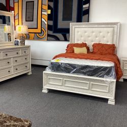 Queen Bedroom Set