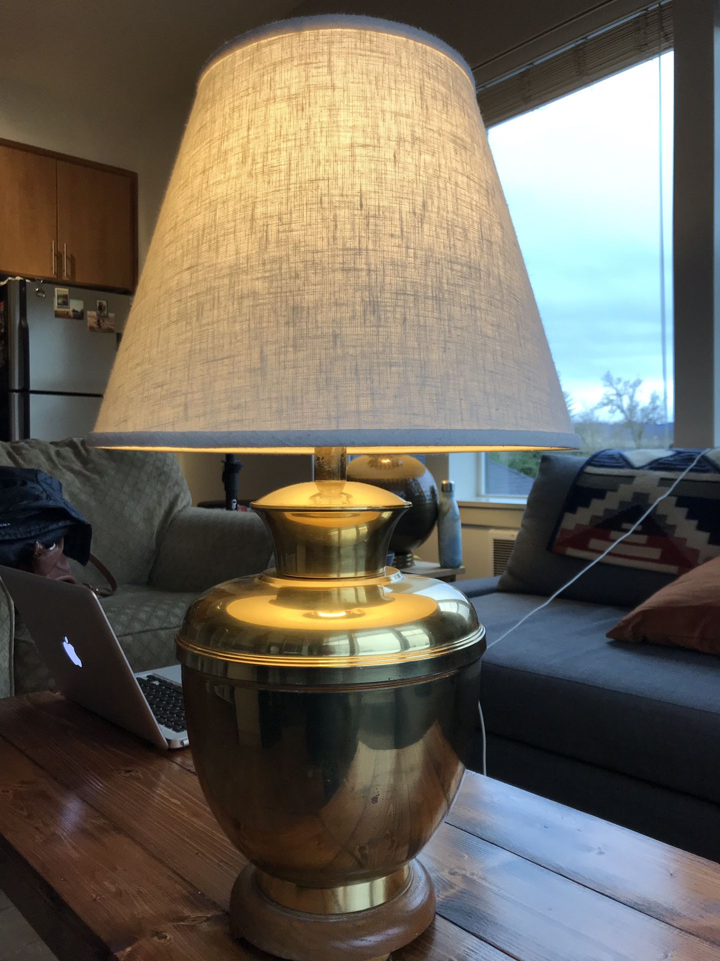 Gold lamp with wood base