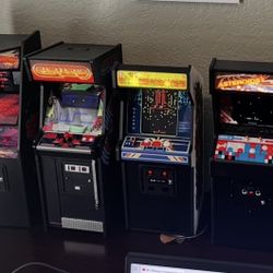 Set of Replicade Arcade Games Asteroids, Tempest, Centipede, Berzerk, Dragons Lair and Coin Changer 