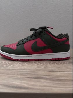 Nike dunk low “Mystic Red Cargo Khaki”