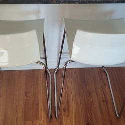 x2 White Bar Stools With Backrests (16"x15" +38" tall)