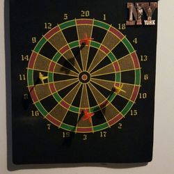 Magnetic game wall hanging