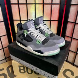 Green Glow Jordan 4’s (Size 11.5) 