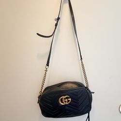 GG Marmont Camera small quilted leather shoulder bag