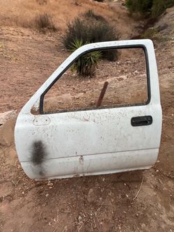TOYOTA PICKUP 1989 Driver side door