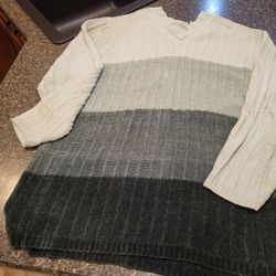 Women 2XL Willow bay vneck 4-gray-tones horizontal stripe heavy sweater Lot 89