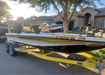 2003 Champion 203 bass boat