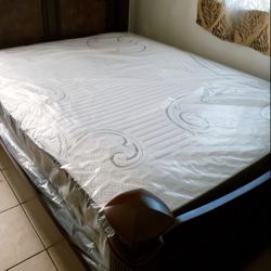 NEW QUEEN MATTRESS. Bed frame is not available. Take it home the same day 👍