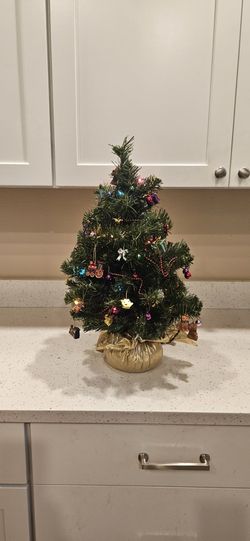 MINI. DECORATED. CHRISTMAS  TREE