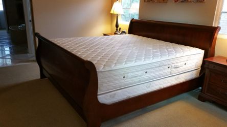 Cal King Sleigh Bedframe Walnut