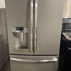 General Electric Refrigerator 