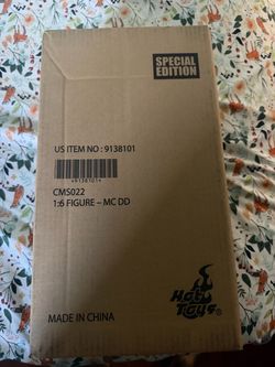 Hot Toys Dr Doom Comic Version Special Edition