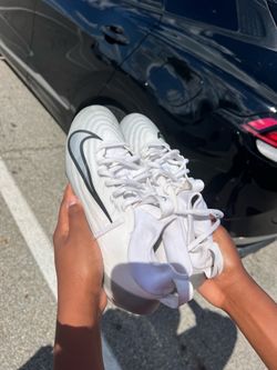 Vapor max cleats