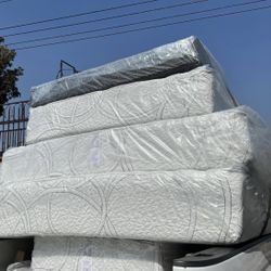 *New Memory Foam Mattress - Free Delivery! Twin Full Queen King Cal King* Cama Bed Box Spring 