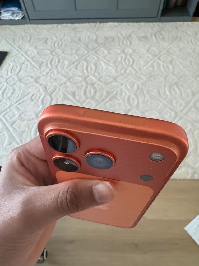 Fully Unlocked iPhone 17 Pro Max 