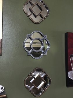 Mirror set