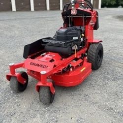 Gravely Pro Stance 32 Zero Turn Lawn Mower