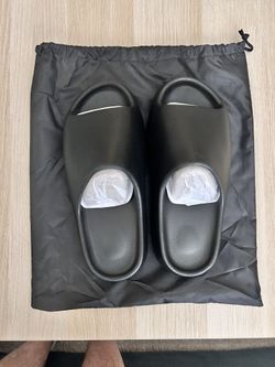 YS-01 Yeezy Slides Black Size 9