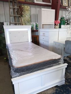 Bedroom Sets, Twins, Full, Queen, King and Mattresses!