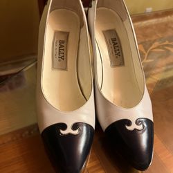 Bally Made In Italy 7.5 Used Has Original Box 