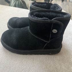 Kids Black Uggs 