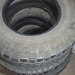 265 75 16  Toyo At Open Country 