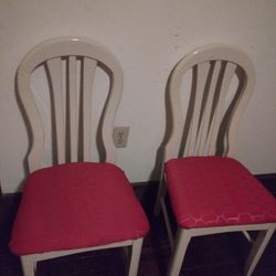 2 Dining Chairs Like New