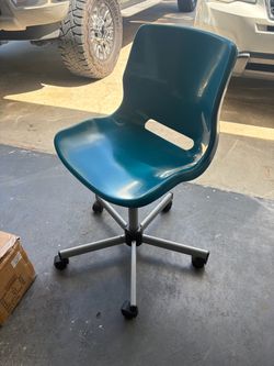 Teal Plastic Shell Office Chair with Casters