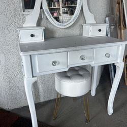 Vanity With Stool