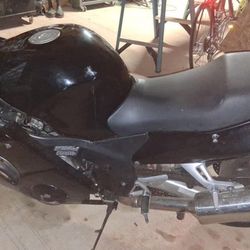 1997 HONDA BLACKBIRD 1100CC 32000MILES  RIDES BEAUTIFUL 