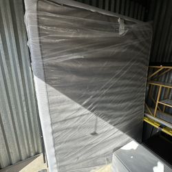 PURPLE QUEEN SIZE MATTRESS (Bed Frame Included