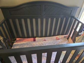 Convertible Crib