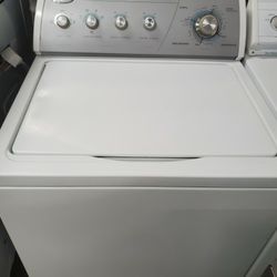 Whirlpool Washer & gas dryer W/ Warranty